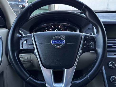 Used 2015 Volvo XC60 T5 Premier image 15