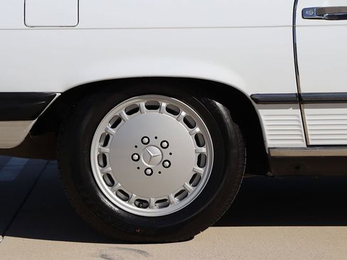 Used 1988 Mercedes-Benz 560 SL image 48