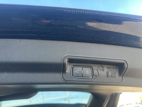 Used 2023 Ford Explorer ST image 30