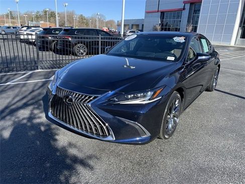 Used 2024 Lexus ES 350 Ultra Luxury image 4