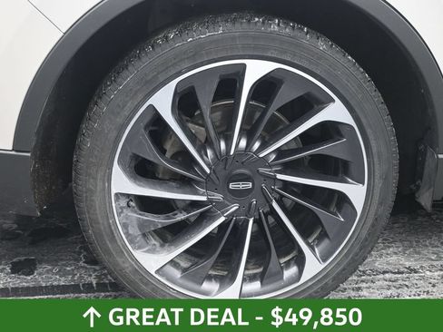 Used 2024 Lincoln Aviator Reserve w/ Equipment Group 201A AWD/4WD image 17