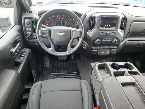 Used 2025 Chevrolet Silverado 2500 Custom w/ Custom Convenience Package image 11