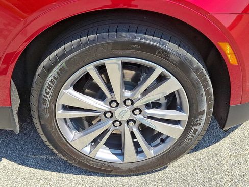 Used 2025 Cadillac XT5 Premium Luxury AWD/4WD image 8
