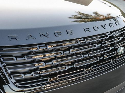 New 2026 Land Rover Range Rover Velar S AWD/4WD image 15