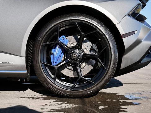 Used 2023 Lamborghini Huracan Tecnica image 13