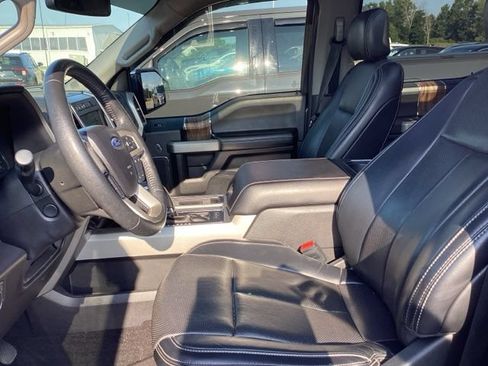 Used 2018 Ford F150 Lariat w/ Equipment Group 502A Luxury AWD/4WD image 29