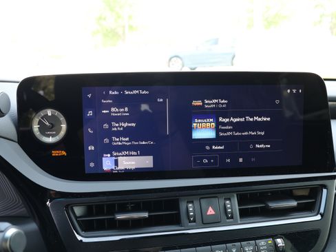 Used 2025 Lexus ES 300h w/ Premium Package FWD image 21