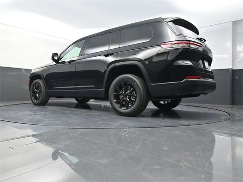 New 2025 Jeep Grand Cherokee L Altitude image 21