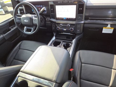 Used 2024 Ford F250 Lariat w/ Chrome Package AWD/4WD image 29
