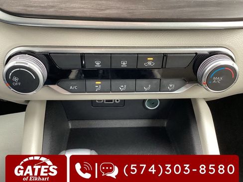 Used 2025 Nissan Altima 2.5 SV FWD image 17