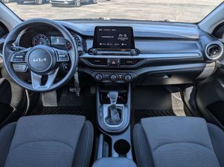 Used 2024 Kia Forte LXS FWD video 2