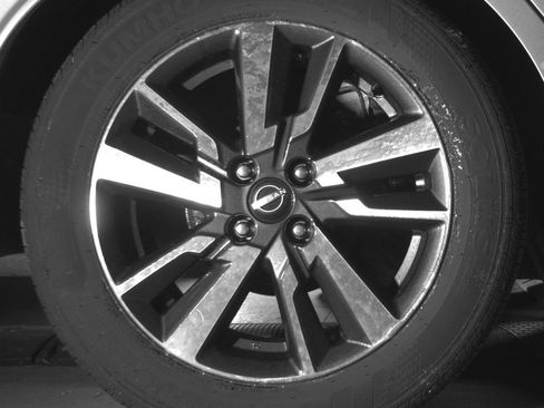 Used 2025 Nissan Versa SV image 15