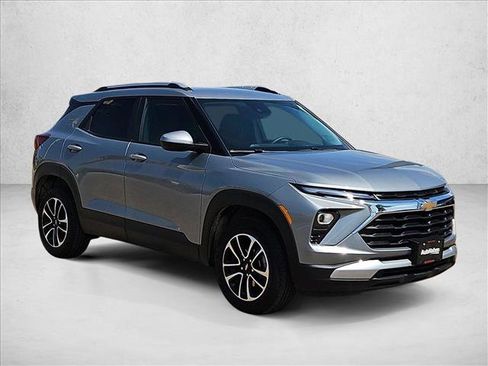 Used 2024 Chevrolet TrailBlazer LT AWD/4WD image 9