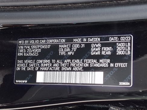 Certified 2023 Volvo XC60 B5 Ultimate w/ Climate Package AWD/4WD image 29