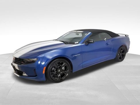 Used 2023 Chevrolet Camaro LT w/ RS Package RWD image 5