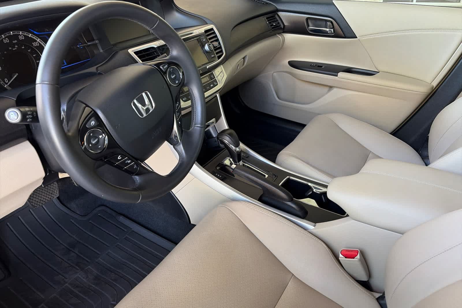 Used 2015 Honda Accord EX-L image 11