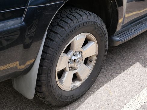Used 2007 Toyota 4Runner SR5 AWD/4WD image 8