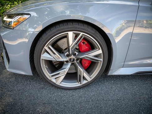Used 2023 Audi RS 6 AWD/4WD image 7