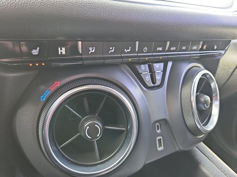 Used 2021 Chevrolet Blazer LT image 11