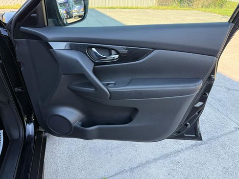 Used 2018 Nissan Rogue SL w/ Premium Package AWD/4WD image 29
