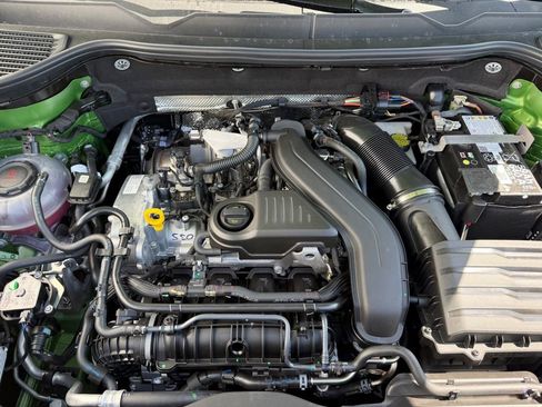 New 2026 Volkswagen Taos SE FWD image 13