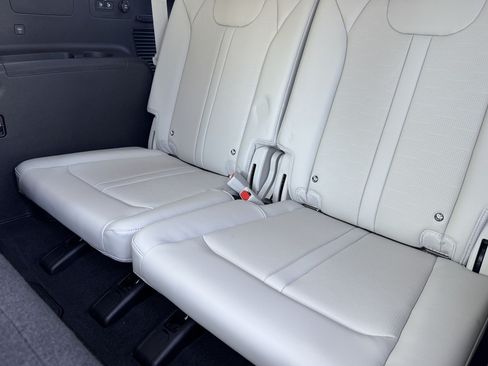 Used 2025 Kia Sorento S w/ Panoramic Sunroof Package FWD image 33