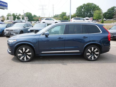 Used 2023 Volvo XC90 T8 Ultimate AWD/4WD image 4