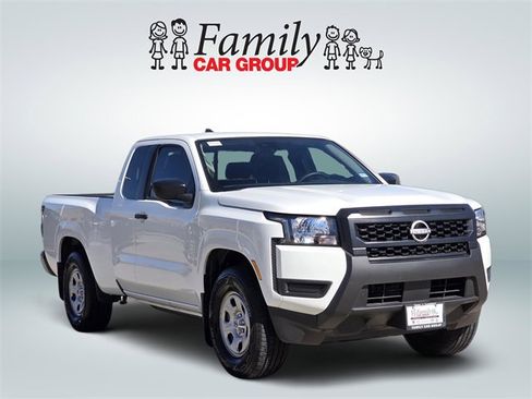 Used 2025 Nissan Frontier S image 2