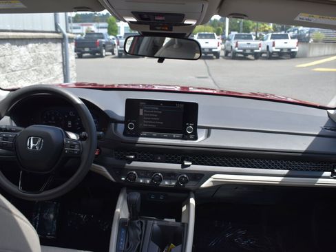 Used 2024 Honda Accord EX image 26