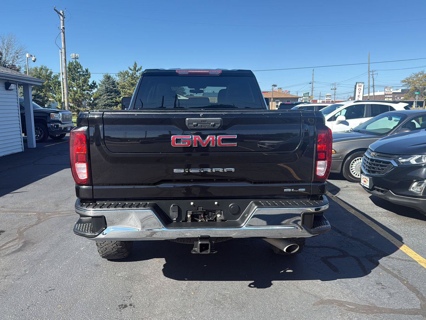 Used 2022 GMC Sierra 2500 SLE w/ SLE Value Package; AWD/4WD image 6