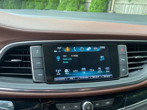 Used 2019 Buick Enclave Avenir w/ Avenir Technology Package AWD/4WD image 15