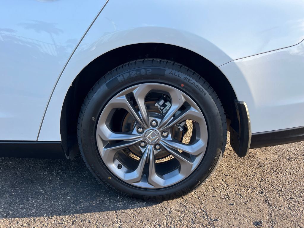 Used 2024 Honda Accord EX image 31