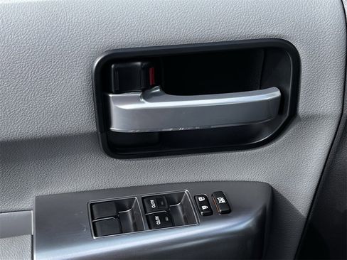 Used 2019 Toyota Sequoia Limited image 21