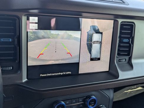 Used 2022 Ford Bronco Outer Banks AWD/4WD image 9