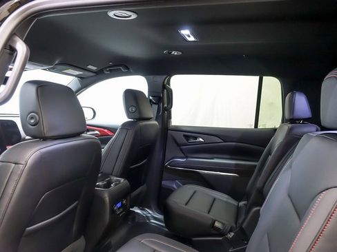 New 2026 Chevrolet Traverse Z71 w/ Driver Confidence Package image 10