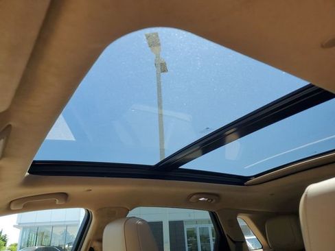 Used 2022 Cadillac XT5 Sportv w/ Platinum Package AWD/4WD image 6