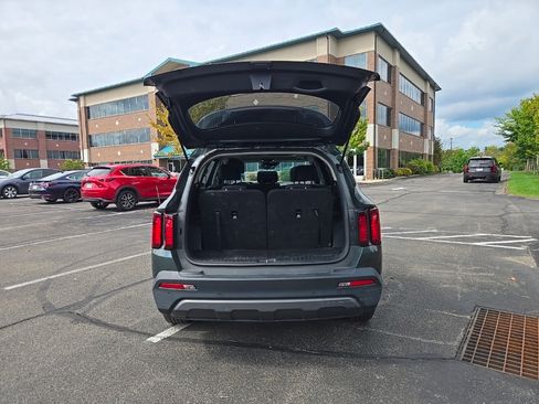 Certified 2023 Kia Sorento S w/ Panoramic Sunroof Package AWD/4WD image 3