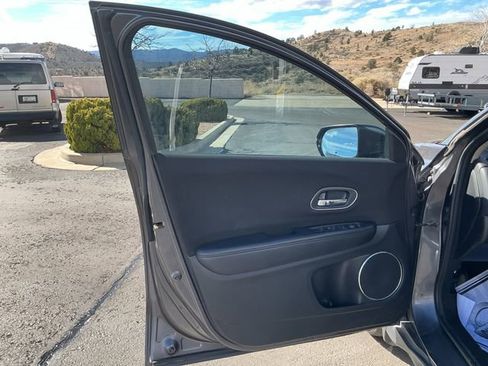 Used 2016 Honda HR-V EX image 18