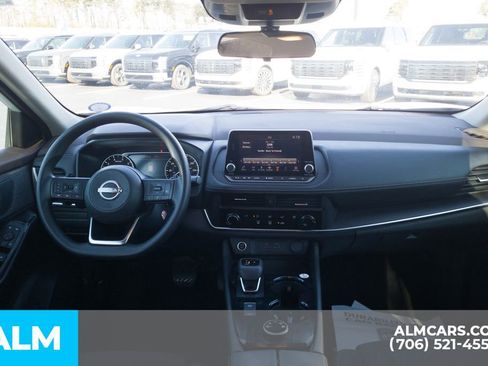 Used 2023 Nissan Rogue S image 18
