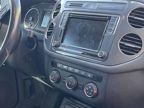 Used 2017 Volkswagen Tiguan S image 5