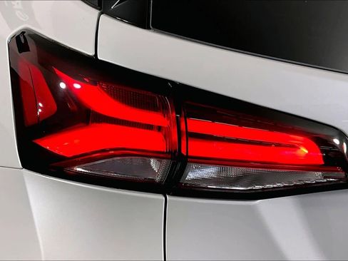 Used 2022 Chevrolet Equinox RS w/ RS Leather Package FWD image 28