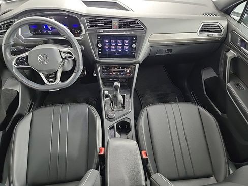 Used 2023 Volkswagen Tiguan SE R-Line image 13