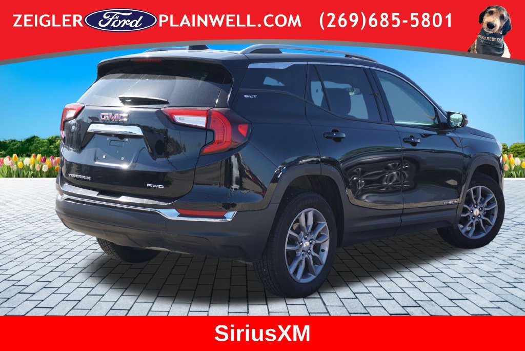 Used 2024 GMC Terrain SLT AWD/4WD image 5