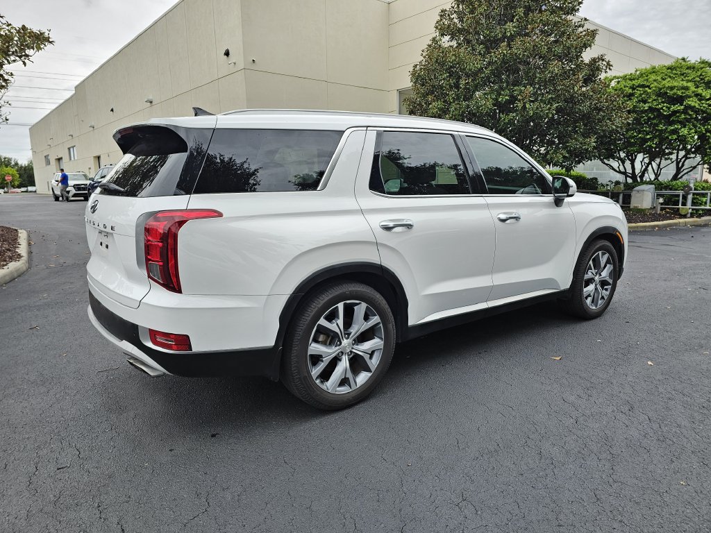 Used 2021 Hyundai Palisade SEL w/ Premium Package FWD image 3