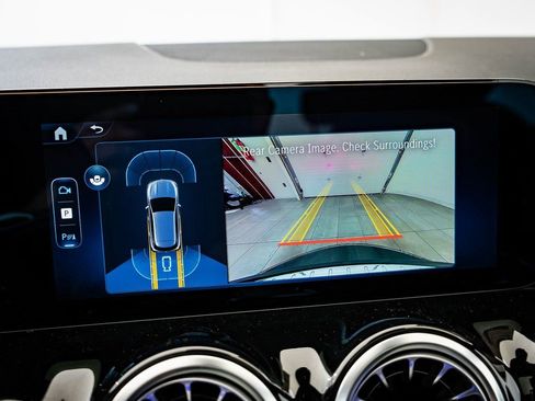 New 2026 Mercedes-Benz GLA 35 AMG 4MATIC image 34