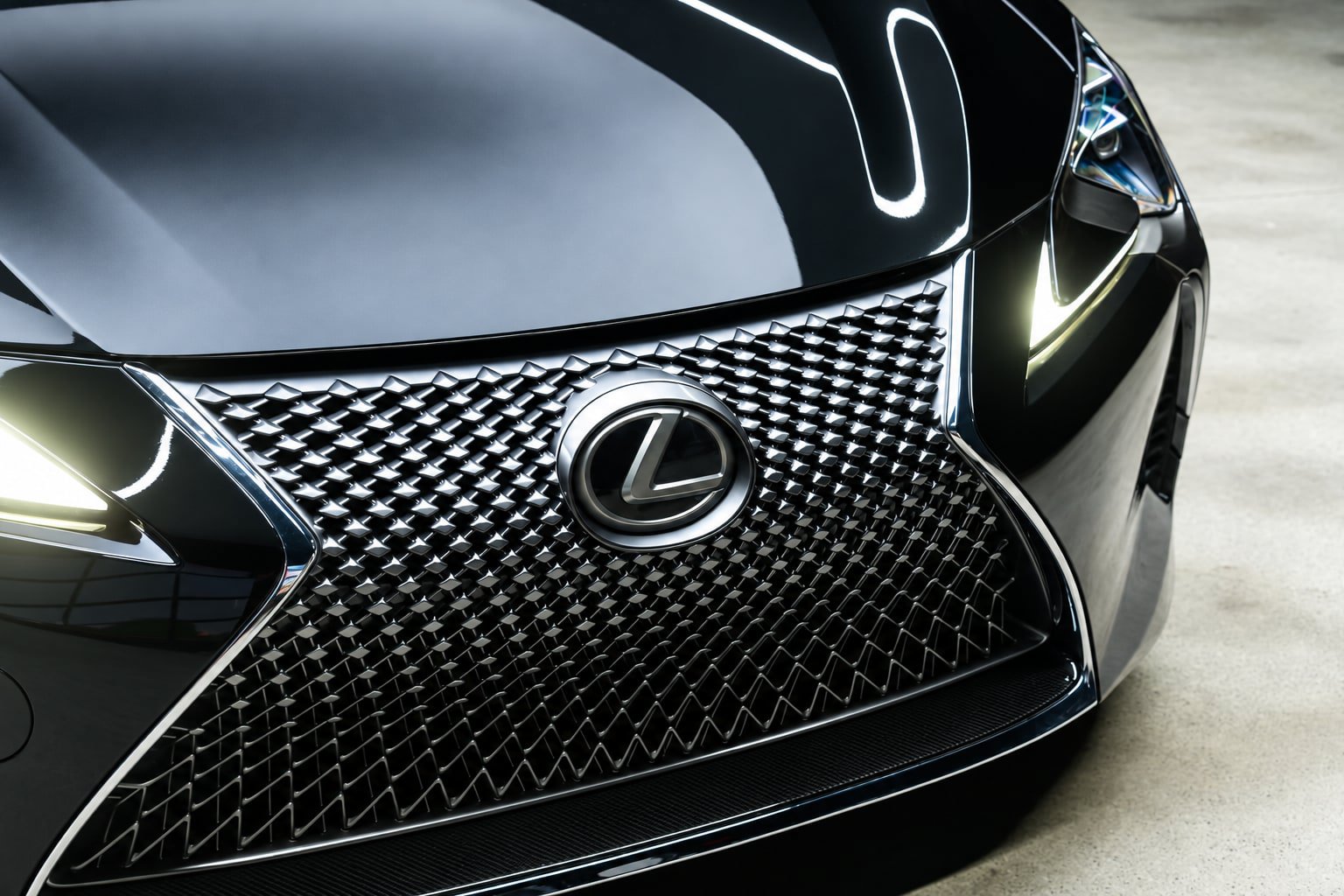 Used 2019 Lexus LC 500 Coupe w/ Touring Package RWD image 18