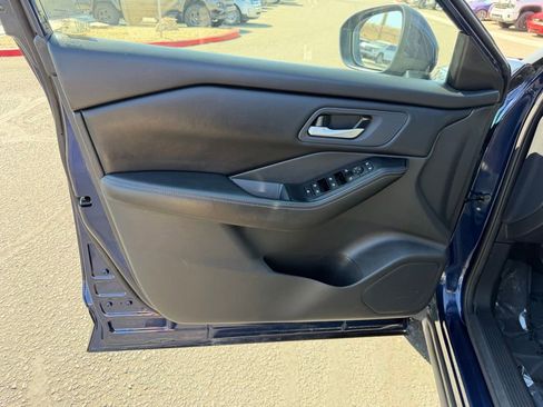 Used 2024 Nissan Rogue SV FWD image 21