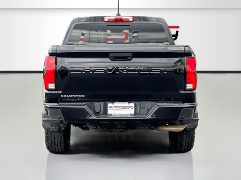Used 2024 Chevrolet Colorado Z71 w/ Z71 Convenience Package 2 AWD/4WD image 6