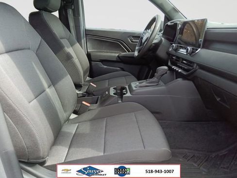 Used 2024 Chevrolet Colorado W/T RWD image 16