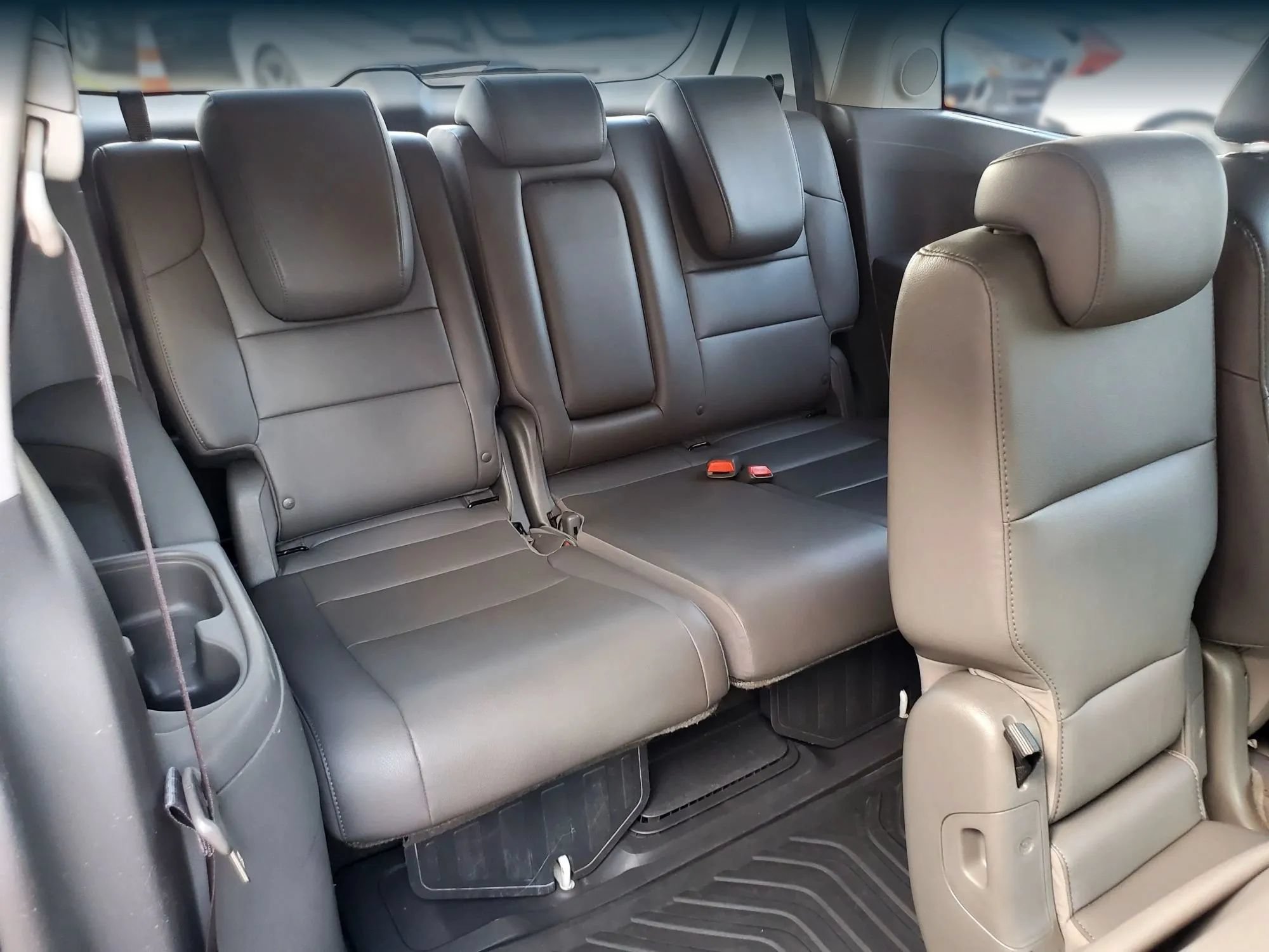 Used 2015 Honda Odyssey Touring Elite image 30